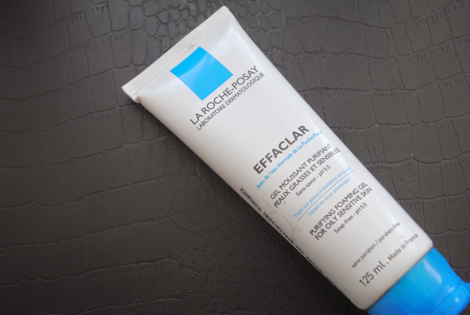 Effaclar iso. La Roche-Posay увлажняющая, матирующая, себорегулирующая эмульсия Effaclar mat. Ла Рош эфаклар эмульсия. Эфаклар гидрота. Ля Рош эфаклар н муль комп.