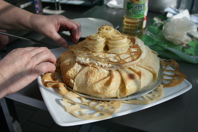 Блинная композиция на масленицу на конкурс. Блюда на Масленицу.