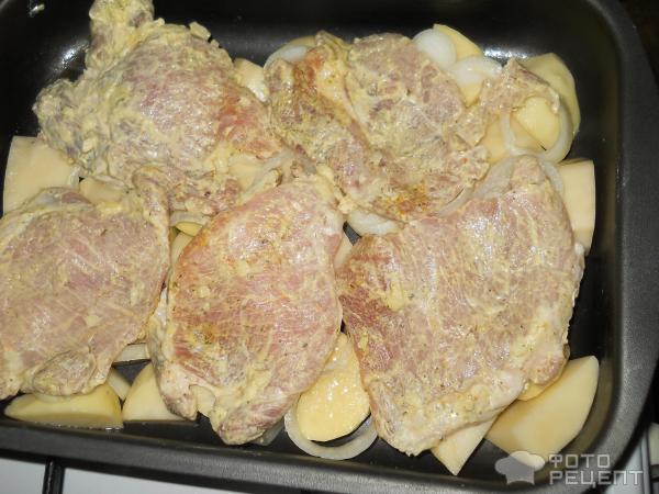 Свинина с картошкой в духовке на протвине под фольгой рецепт с фото пошагово
