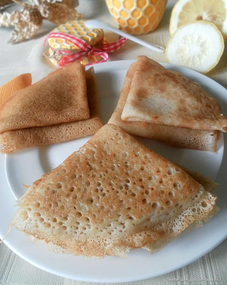 Тоненькие блинчики на молоке с дрожжами рецепт с дырочками