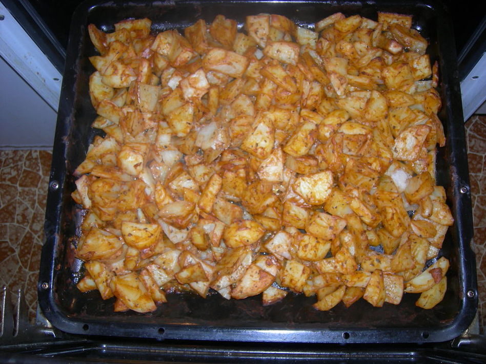 Свинина с картошкой в духовке на протвине под фольгой рецепт с фото пошагово